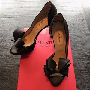 Satin Valentino bow heels black 36